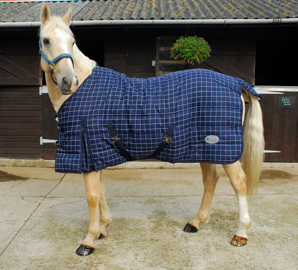 Rhinegold ‘Denver’ Light-Mid Weight Stable Quilted Rug  Rhinegold ‘Denver’ Light-Mid Weight Stable Quilted Rug