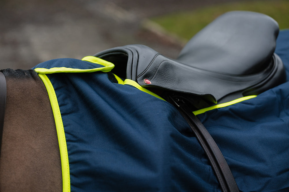 Rhinegold 3/4 Length Cutaway Design Waterproof Ride-On Rug Rhinegold 3/4 Length Cutaway Design Waterproof Ride-On Rug